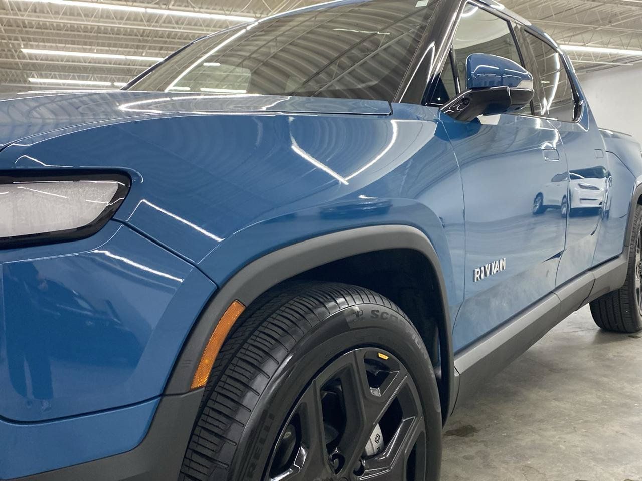 Used 2023 Rivian R1T Adventure Dual AWD/4WD image 2