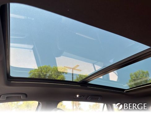Used 2021 Volkswagen Atlas Cross Sport SE w/ Panoramic Sunroof Package FWD image 24