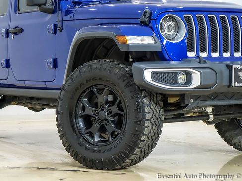 Used 2020 Jeep Wrangler Unlimited Sahara w/ Uconnect 4C Nav & Sound Group AWD/4WD image 3