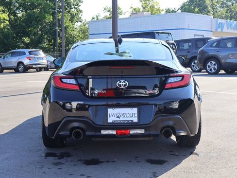 Used 2023 Toyota GR86 Premium w/ ALL Weather Mat Package (TMS) RWD image 6