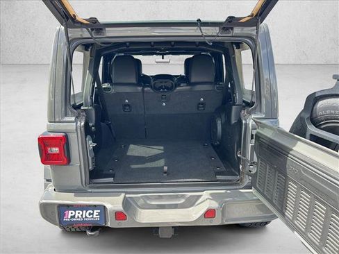 Used 2023 Jeep Wrangler Unlimited Sahara AWD/4WD image 6