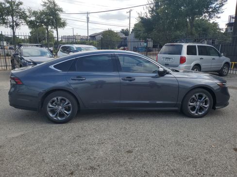 Used 2023 Honda Accord EX image 7