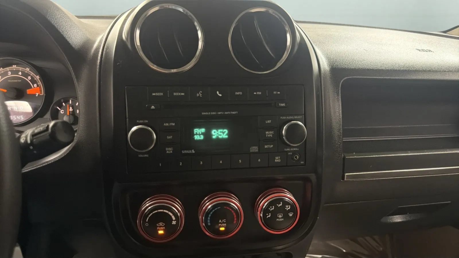 Used 2016 Jeep Patriot Sport FWD image 13