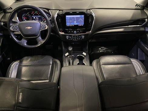 Used 2020 Chevrolet Traverse LT w/ LT Premium Package AWD/4WD image 16