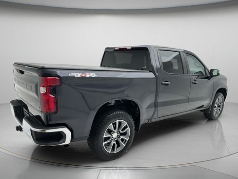 Used 2024 Chevrolet Silverado 1500 LT AWD/4WD image 5