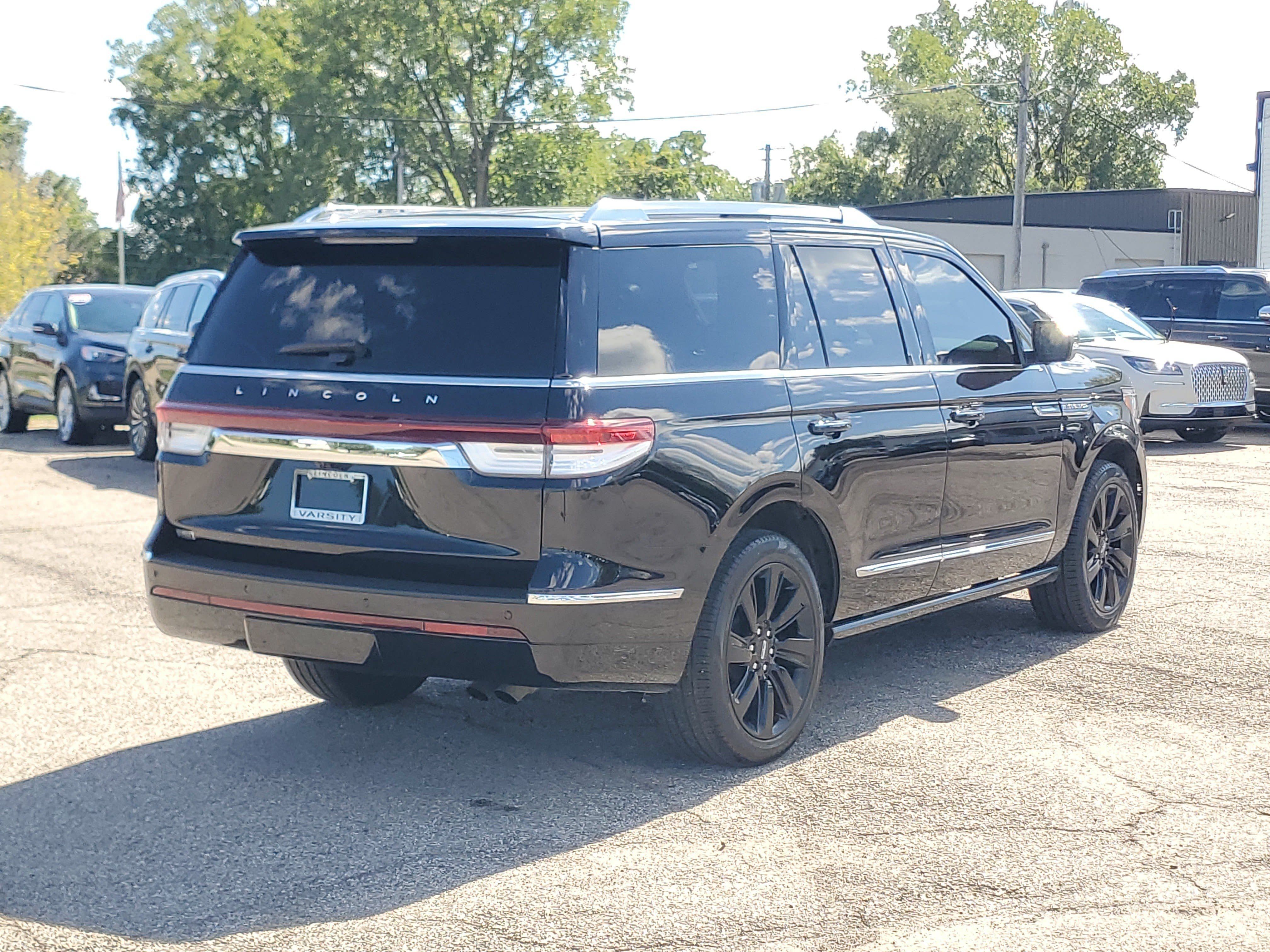 Certified 2024 Lincoln Navigator Reserve AWD/4WD image 6