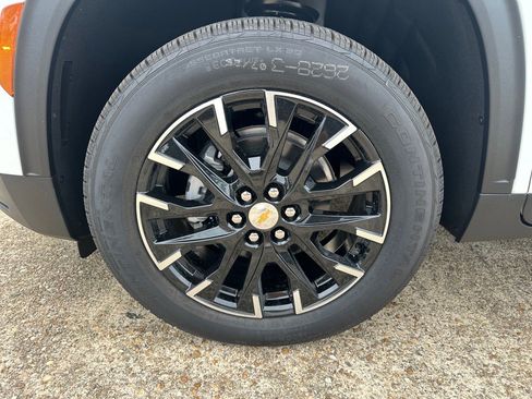 New 2026 Chevrolet Traverse LT w/ Sun and Wheel Package image 23