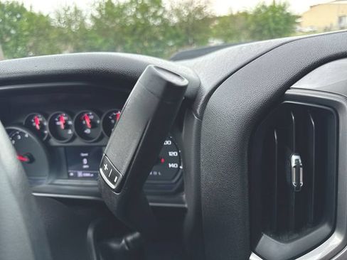 Used 2025 Chevrolet Silverado 1500 Custom Trail Boss w/ LPO, Dark Essentials Package AWD/4WD image 15