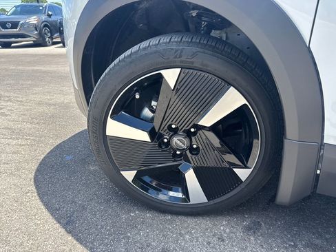 Used 2025 Nissan Kicks SR FWD image 29