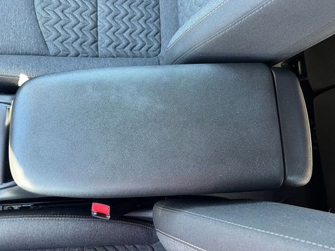 Used 2023 Chevrolet Equinox LT image 31