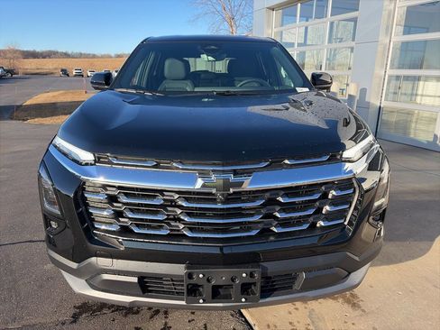 Certified 2026 Chevrolet Equinox LT w/ Convenience Package II FWD image 2