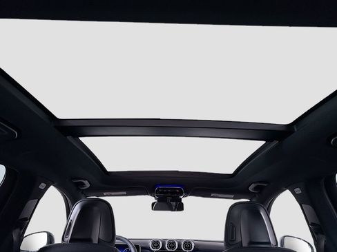 Used 2026 Mercedes-Benz GLC 300 4MATIC image 23