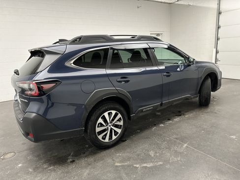 Certified 2025 Subaru Outback Premium image 8