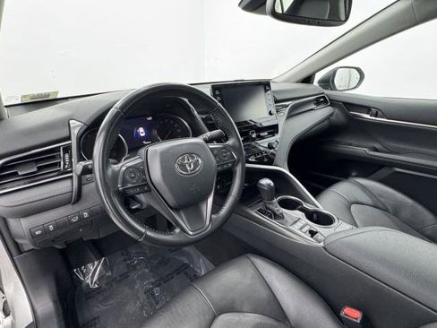 Used 2023 Toyota Camry XSE image 12
