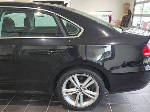 Used 2014 Volkswagen Passat 1.8T SE FWD image 4