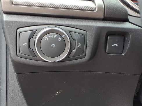 Used 2020 Ford Fusion SE FWD image 14