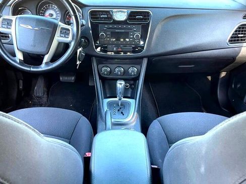Used 2012 Chrysler 200 Touring image 6