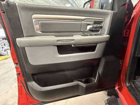 Used 2019 RAM 1500 Big Horn AWD/4WD image 11