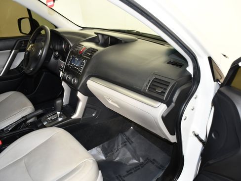 Used 2015 Subaru Forester 2.5i Premium w/ All-Weather Package AWD/4WD image 41