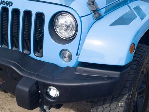 Used 2017 Jeep Wrangler Unlimited Sahara image 10