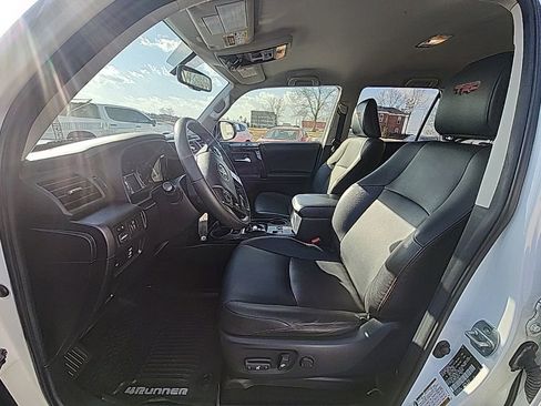 Used 2018 Toyota 4Runner TRD Off-Road Premium image 13