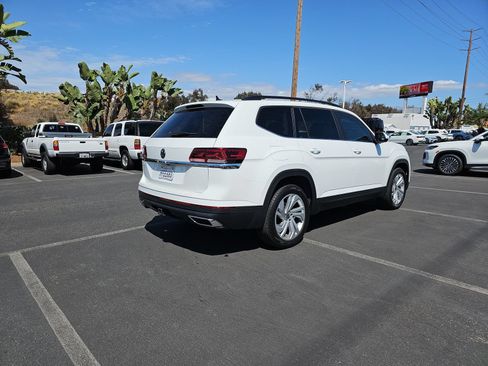 Certified 2023 Volkswagen Atlas SE w/ Panoramic Sunroof Package FWD image 5