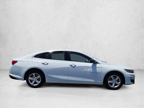 Used 2024 Chevrolet Malibu LS FWD image 4
