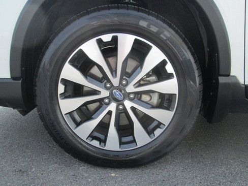 Used 2017 Subaru Outback 2.5i Limited AWD/4WD image 8