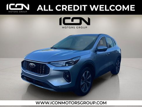 Used 2023 Ford Escape Platinum image 1
