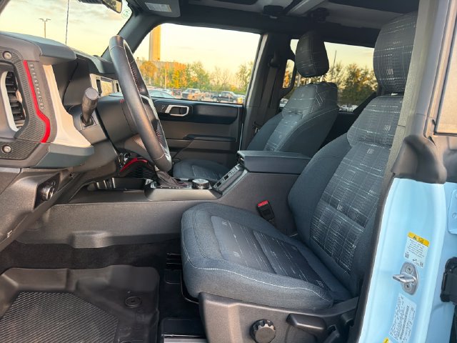Used 2025 Ford Bronco Heritage Edition AWD/4WD image 12