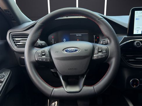 Used 2025 Ford Escape ST-Line FWD image 10