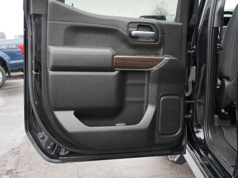 Used 2021 Chevrolet Silverado 1500 LT Trail Boss w/ LPO, Dark Essentials Package AWD/4WD image 19