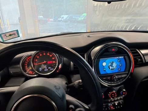 Used 2019 MINI Cooper 2-Door Hardtop FWD image 3