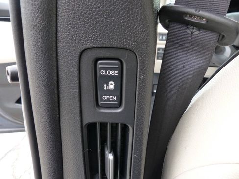 Used 2025 Honda Odyssey Touring image 44