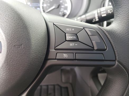 New 2025 Nissan Kicks Play S image 19