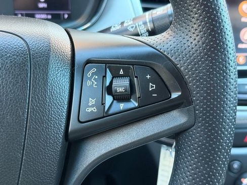 Used 2020 Chevrolet Trax LS FWD image 32