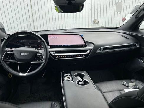 Certified 2024 Cadillac Lyriq Sport w/ LPO, Floor Liner Package AWD/4WD image 5