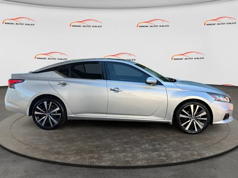 Used 2021 Nissan Altima 2.5 Platinum AWD/4WD image 6