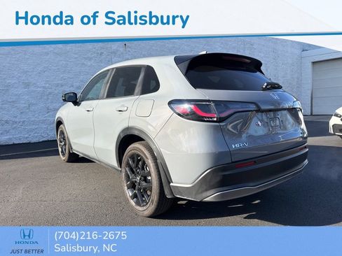 Used 2024 Honda HR-V Sport image 4