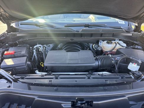 Used 2024 Chevrolet Suburban Premier w/ Advanced Technology Package image 36