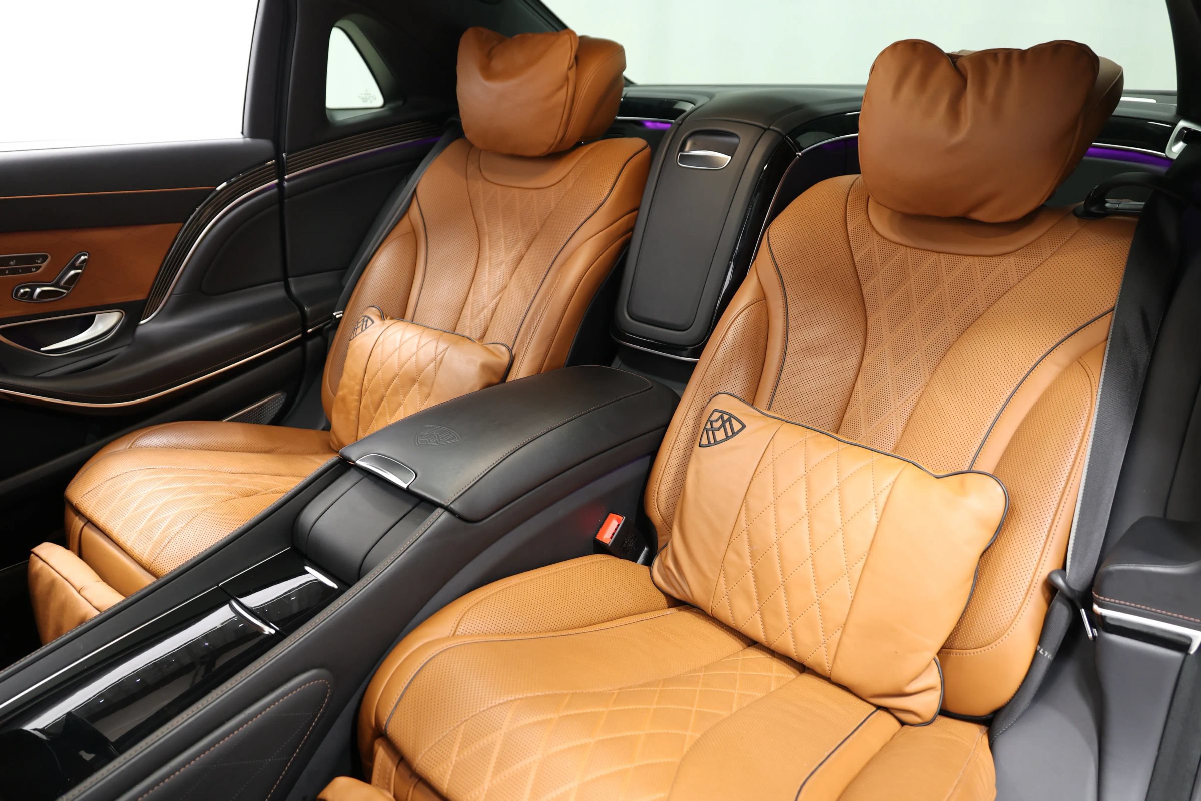Used 2019 Mercedes-Benz Maybach S 560 4MATIC image 3
