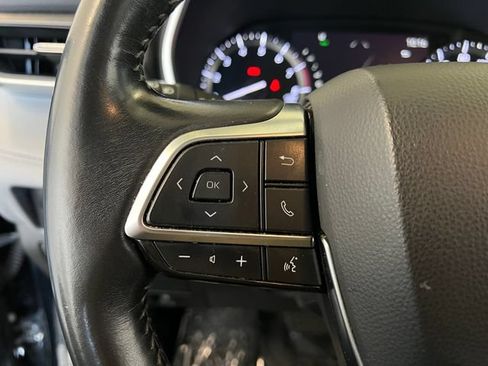 Used 2020 Toyota Highlander XLE FWD image 45