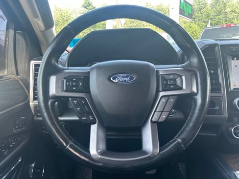 Used 2019 Ford Expedition Platinum AWD/4WD image 18
