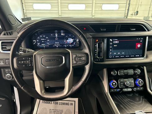 Used 2022 GMC Yukon Denali AWD/4WD image 9