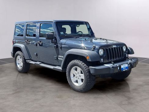 Used 2017 Jeep Wrangler Unlimited Sport w/ Quick Order Package 24S AWD/4WD image 3