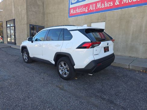 Used 2022 Toyota RAV4 XLE image 5