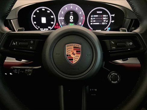 Used 2025 Porsche Cayenne S image 18