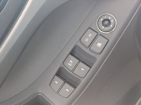 Used 2011 Hyundai Elantra GLS FWD image 12