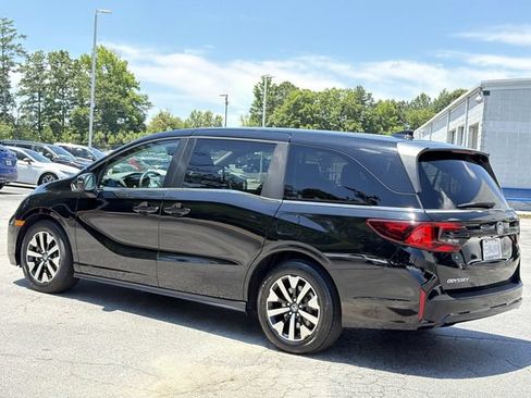 Used 2025 Honda Odyssey EX-L image 3