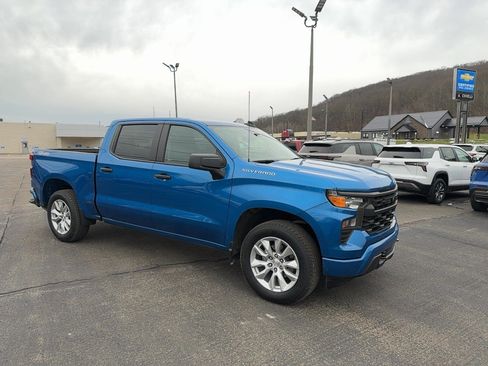 Used 2023 Chevrolet Silverado 1500 Custom image 1